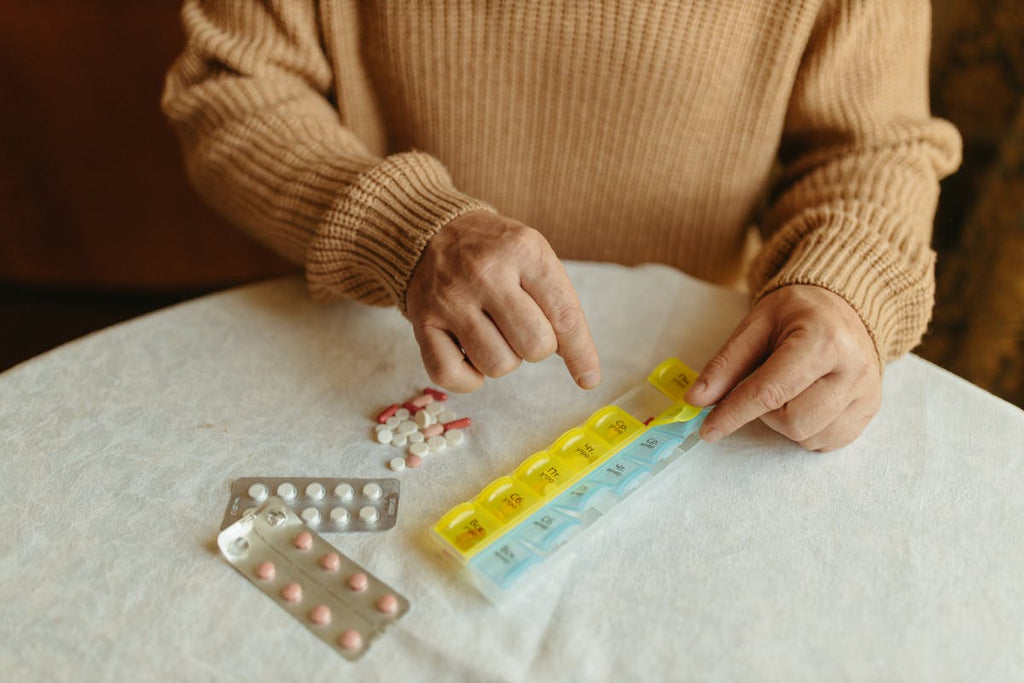 Weekly pill organiser with alarm for seniors - medication reminder 4 daily alerts
